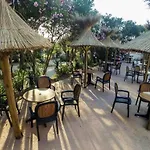 Zecamping 3 Etoiles A 1km De La Piscine Jacuzzi Animaux Acceptes *