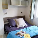 木屋 Zecamping 3 Etoiles A 1km De La Piscine Jacuzzi Animaux Acceptes Viggianello
