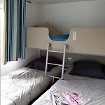 Zecamping 3 Etoiles A 1km De La Piscine Jacuzzi Animaux Acceptes *