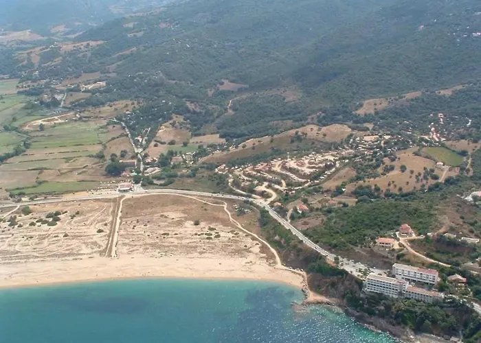Zecamping 3 Etoiles A 1km De La Piscine Jacuzzi Animaux Acceptes * Viggianello